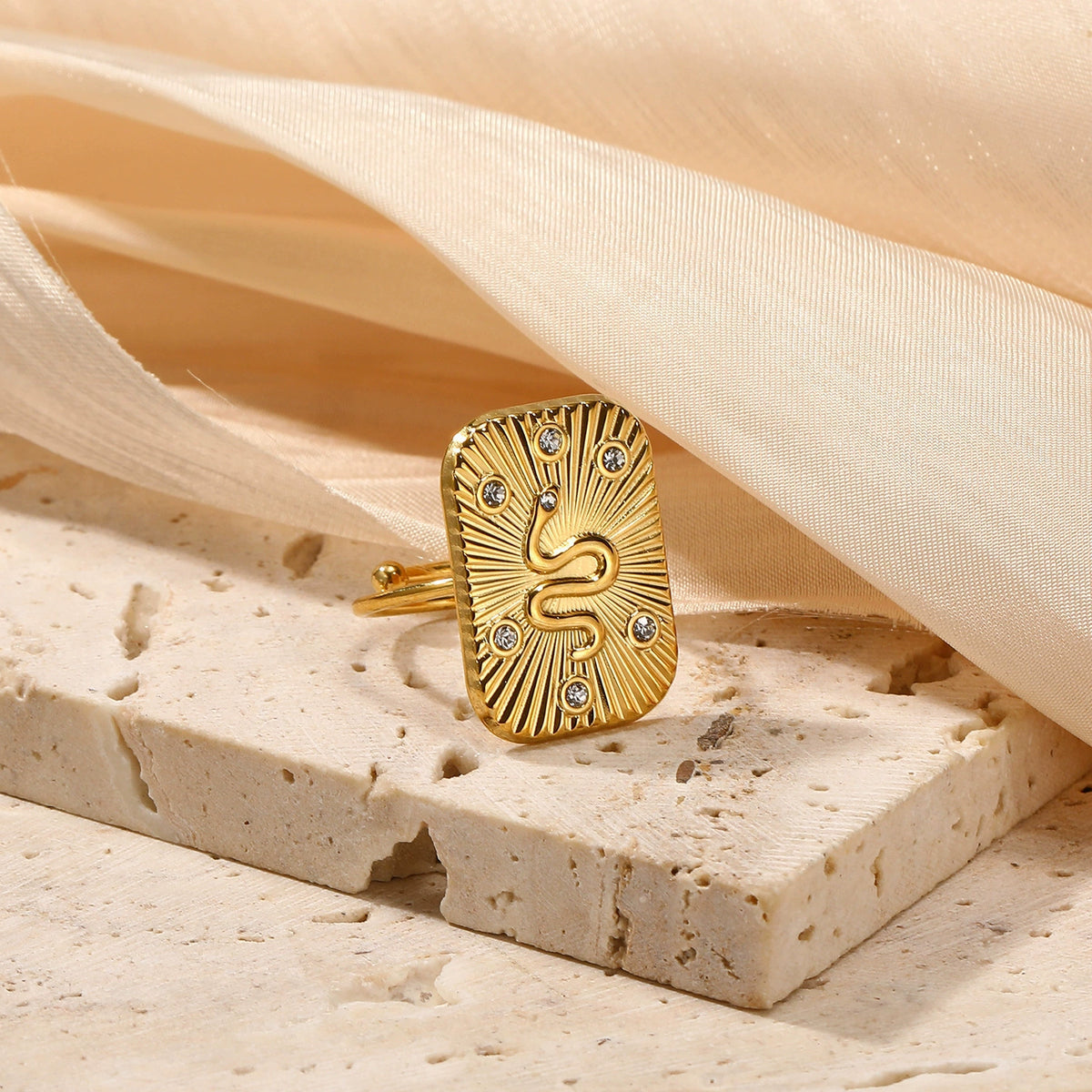 Cosmic Taylor Ring