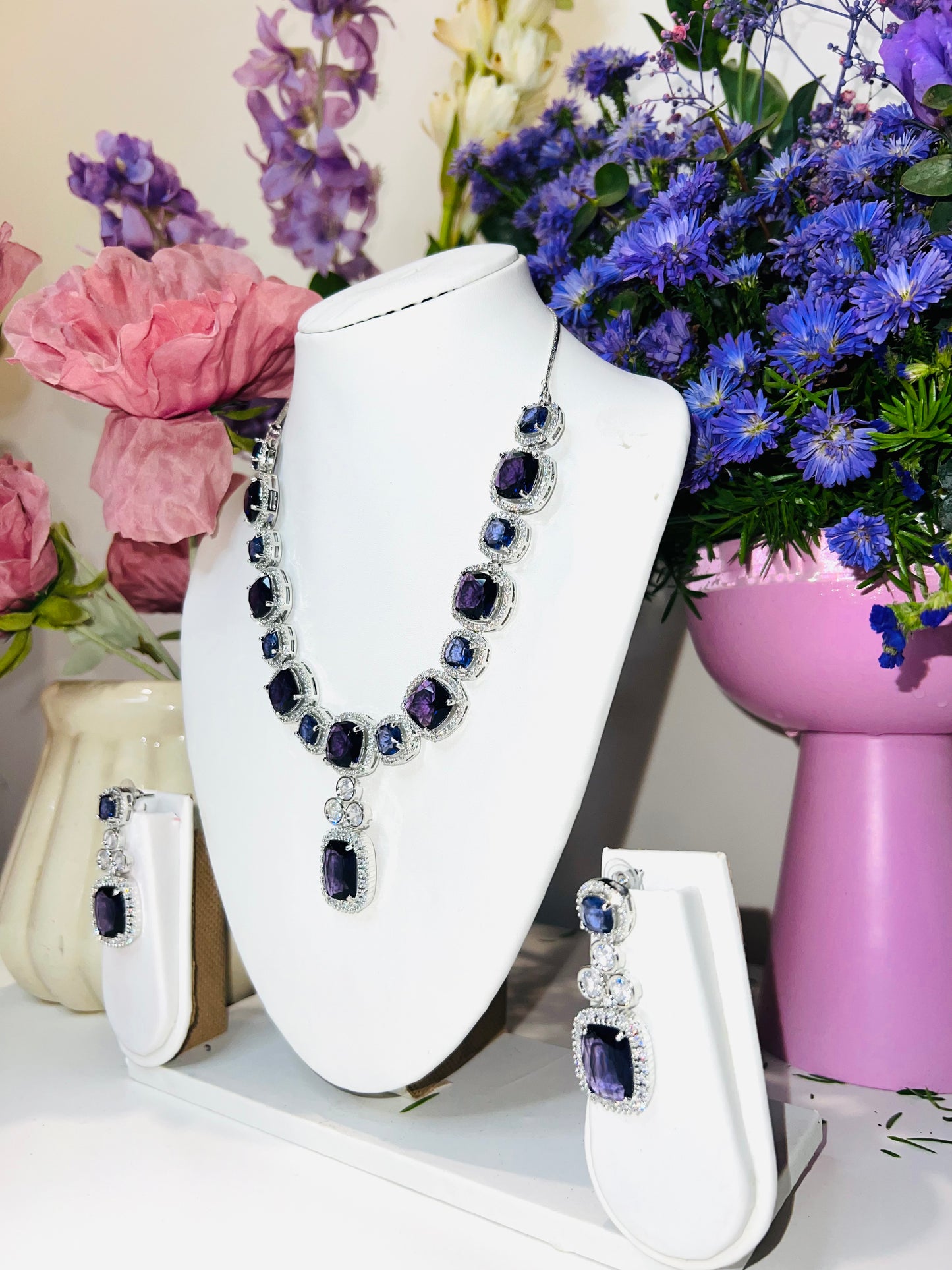 Iris Diamond Set with Earrings (Purple)