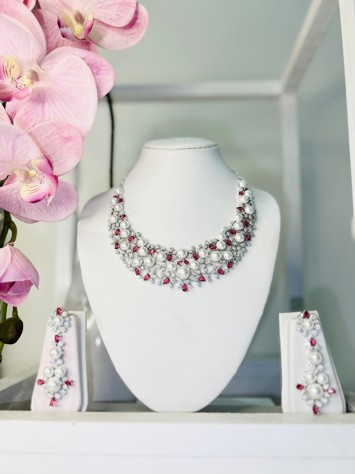 Antlia Diamond Set with Earrings (Pink)