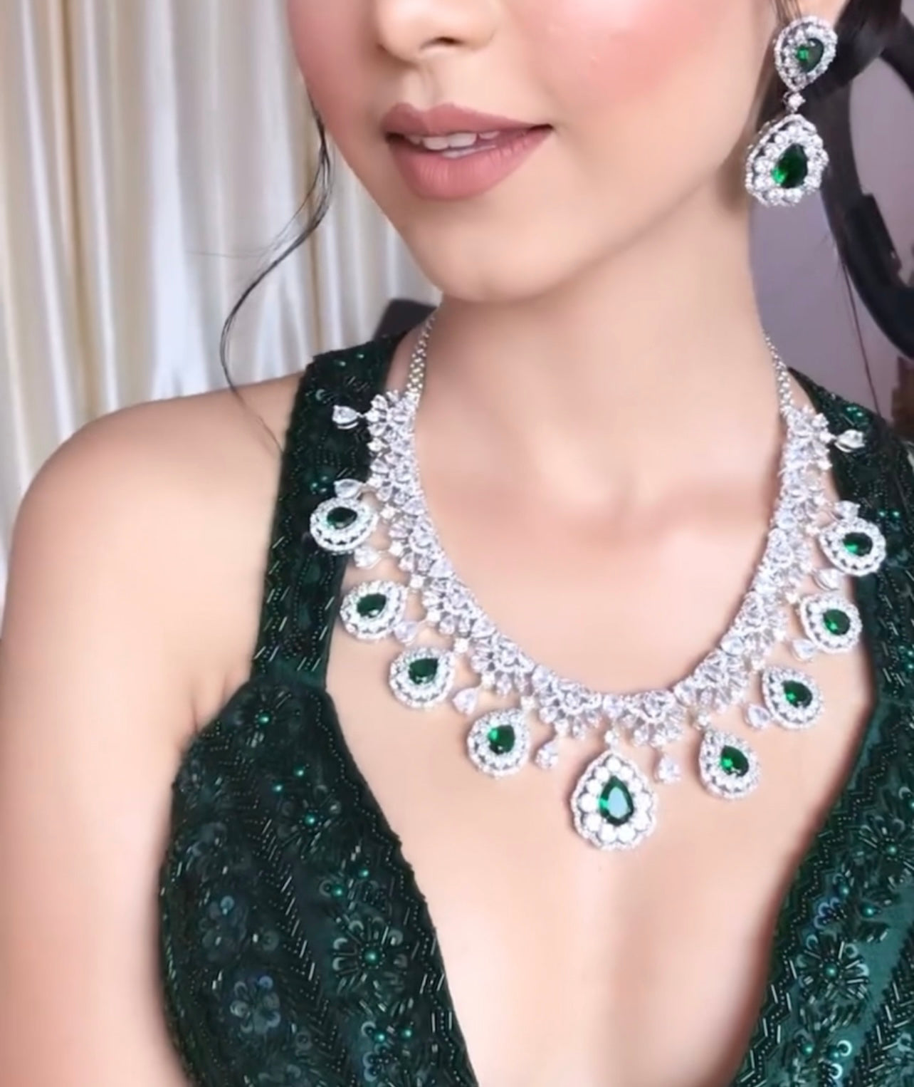 Ivy Diamond Set with Earrings (Green)