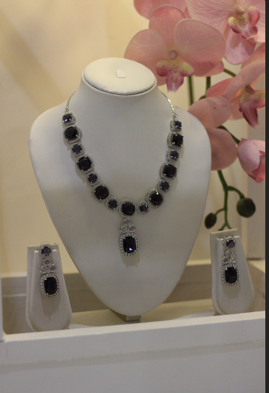 Iris Diamond Set with Earrings (Purple)