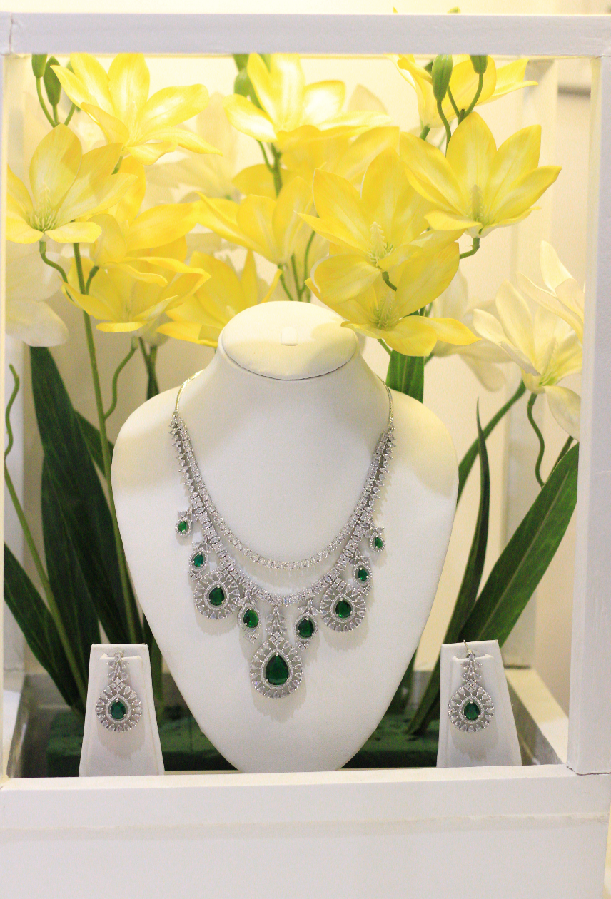 Jadestone Diamond Set with Earrings (Green)