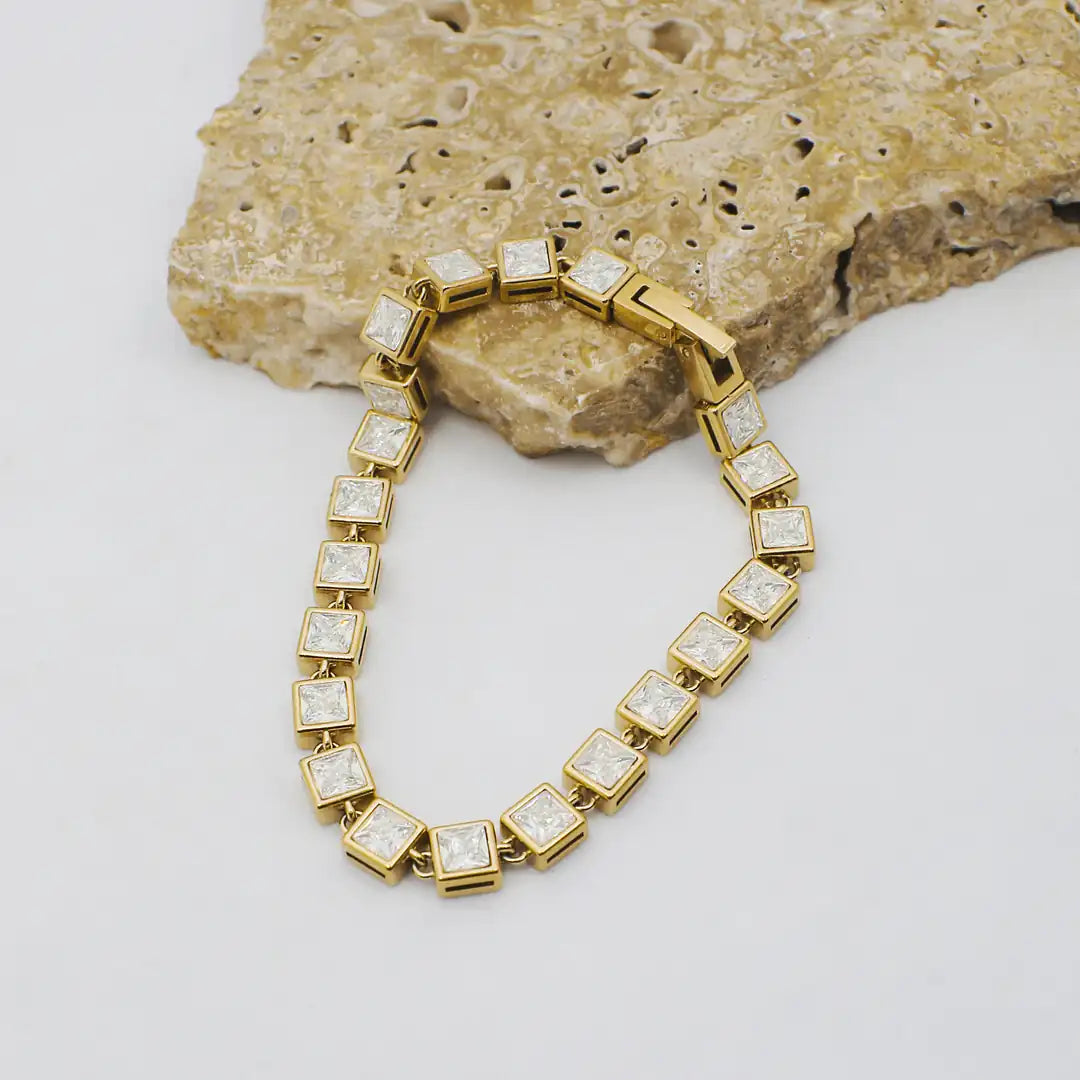 Vivacious Studded Tennis Bracelet (Gold)
