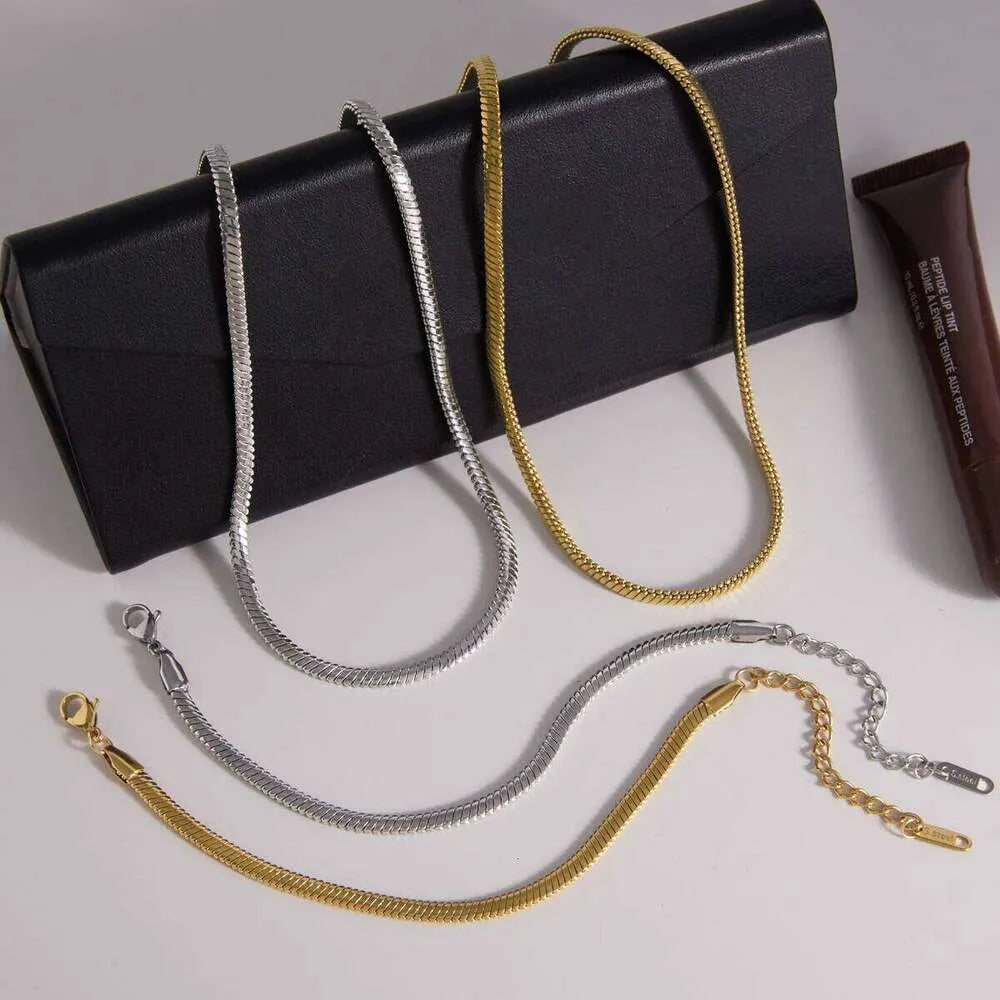 Muriel Basic Necklace (Gold)