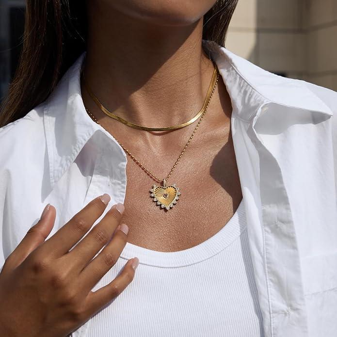 Betty Love Necklace