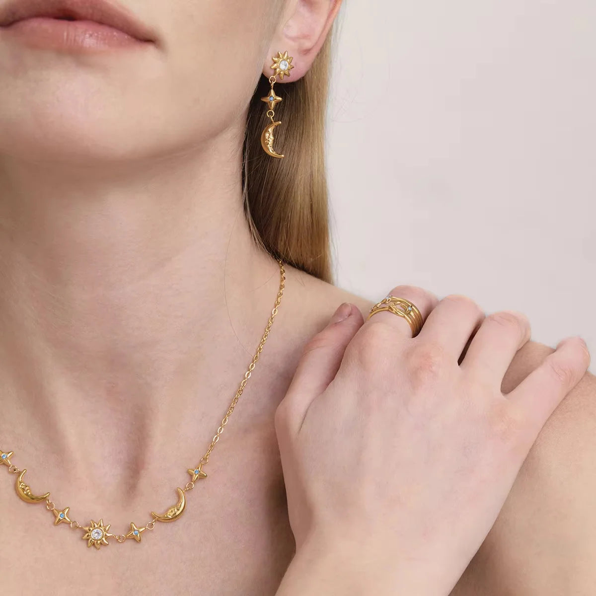 Luna Necklace