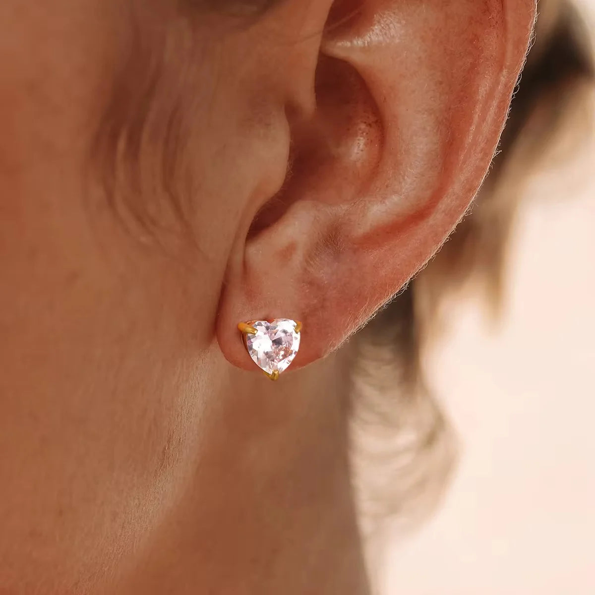 Tiffany Classic Studs (Gold)