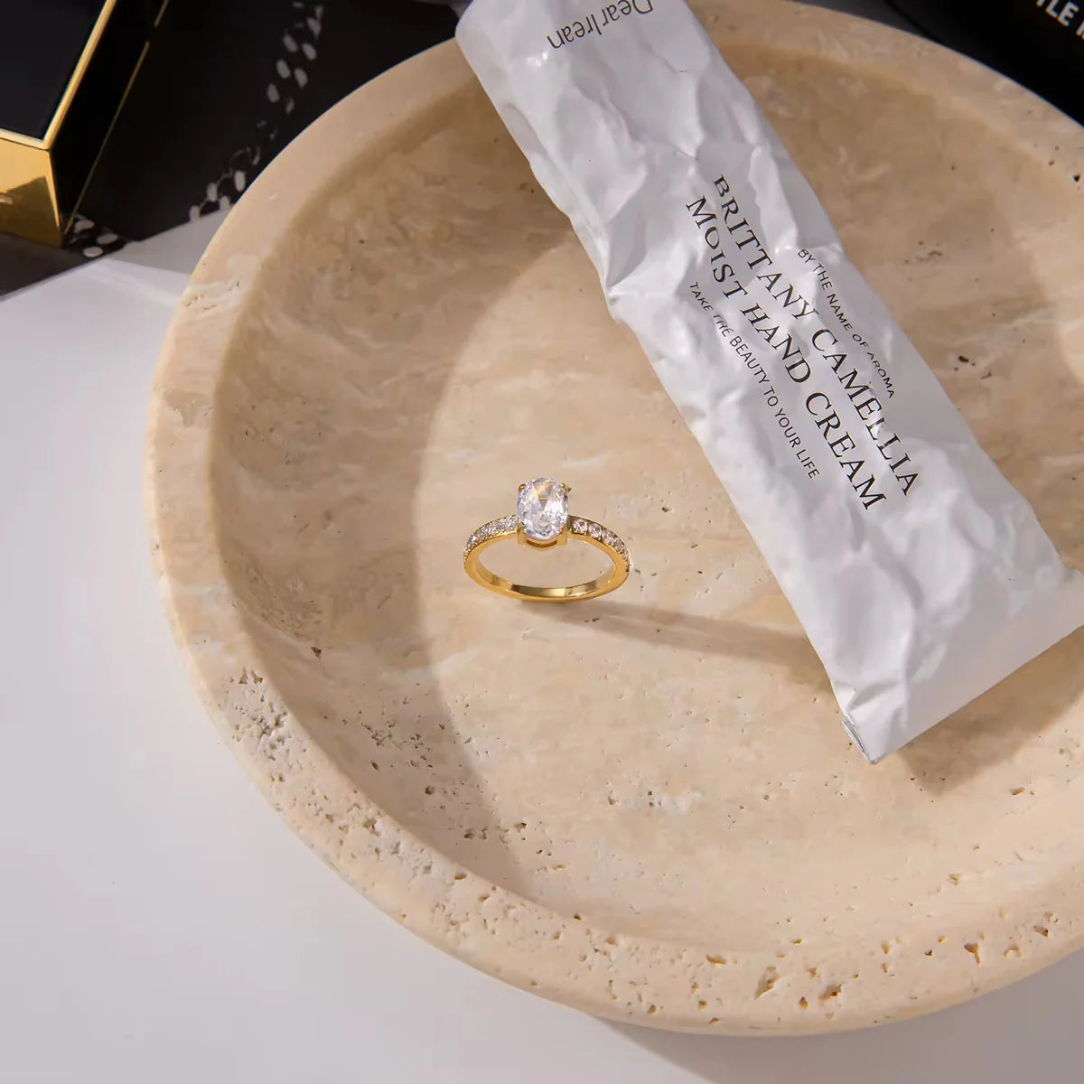 Vivian Solitaire Ring