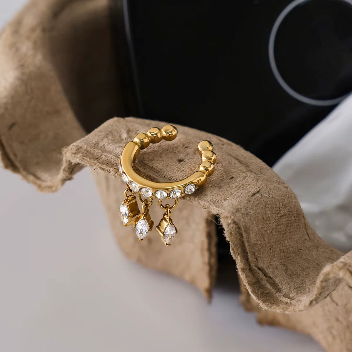 Vogue Ear Cuff Earrings -Single (Gold)