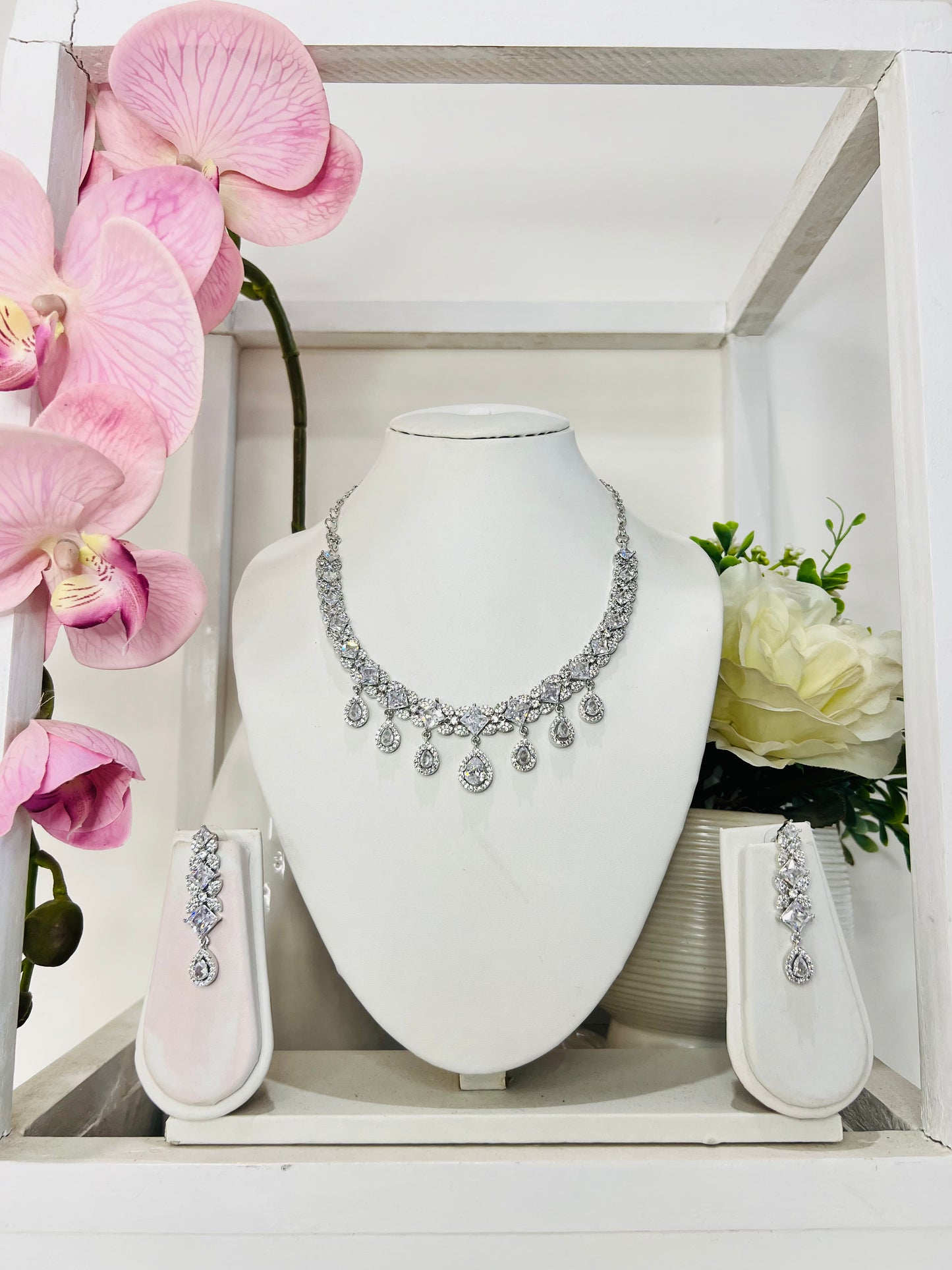 Carina Diamond Set with Earrings