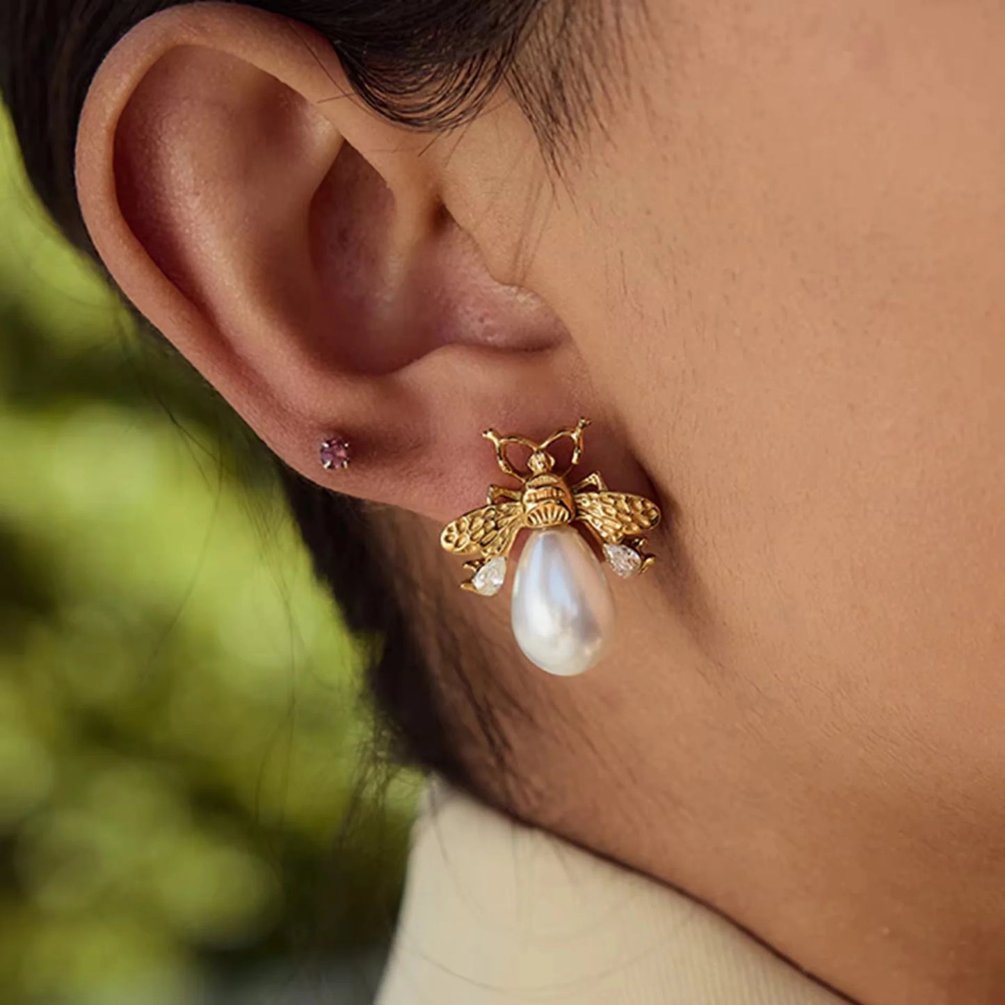 Pearly Bee Earrings