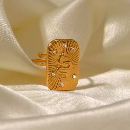 Cosmic Taylor Ring