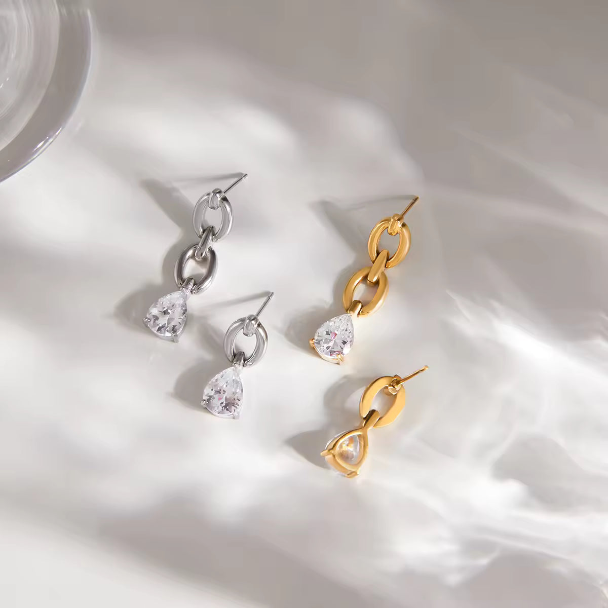 Dahlia Earrings (Gold)