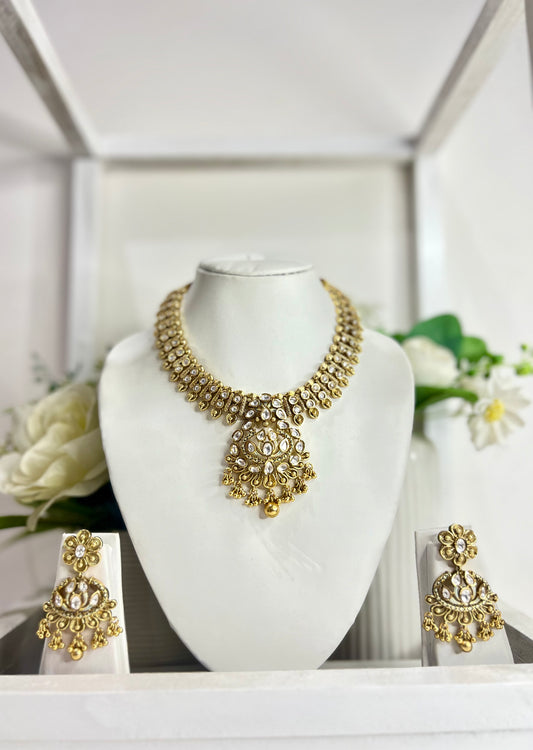 Dominion Kundan Set with Earrings