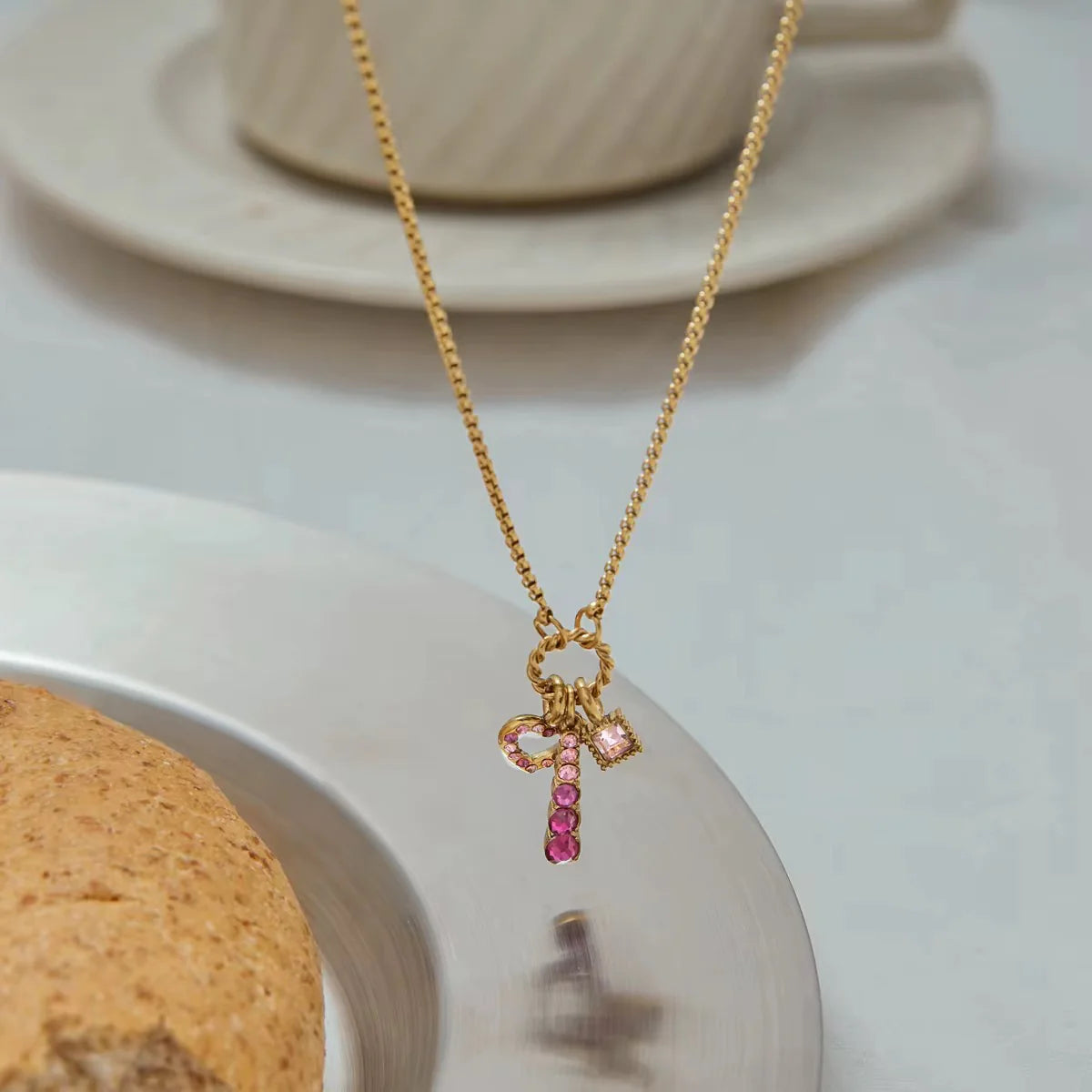 Enola Necklace