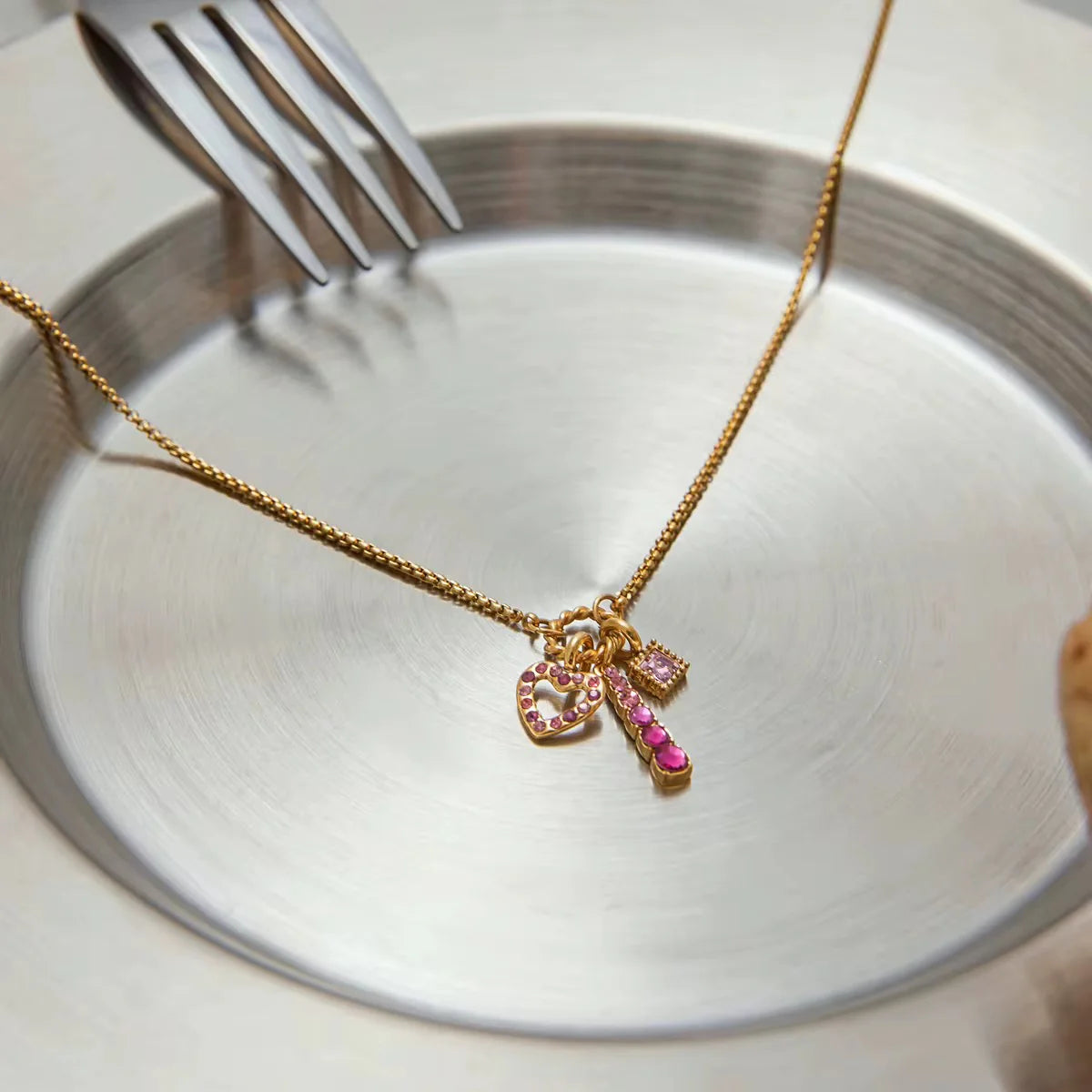 Enola Necklace