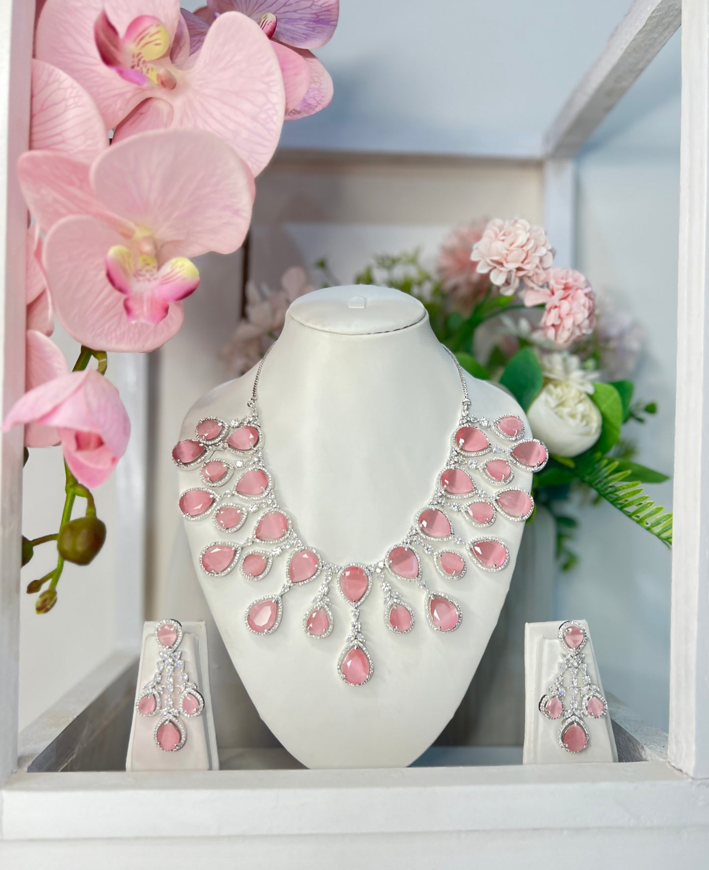 Flora Diamond Set with Earrings