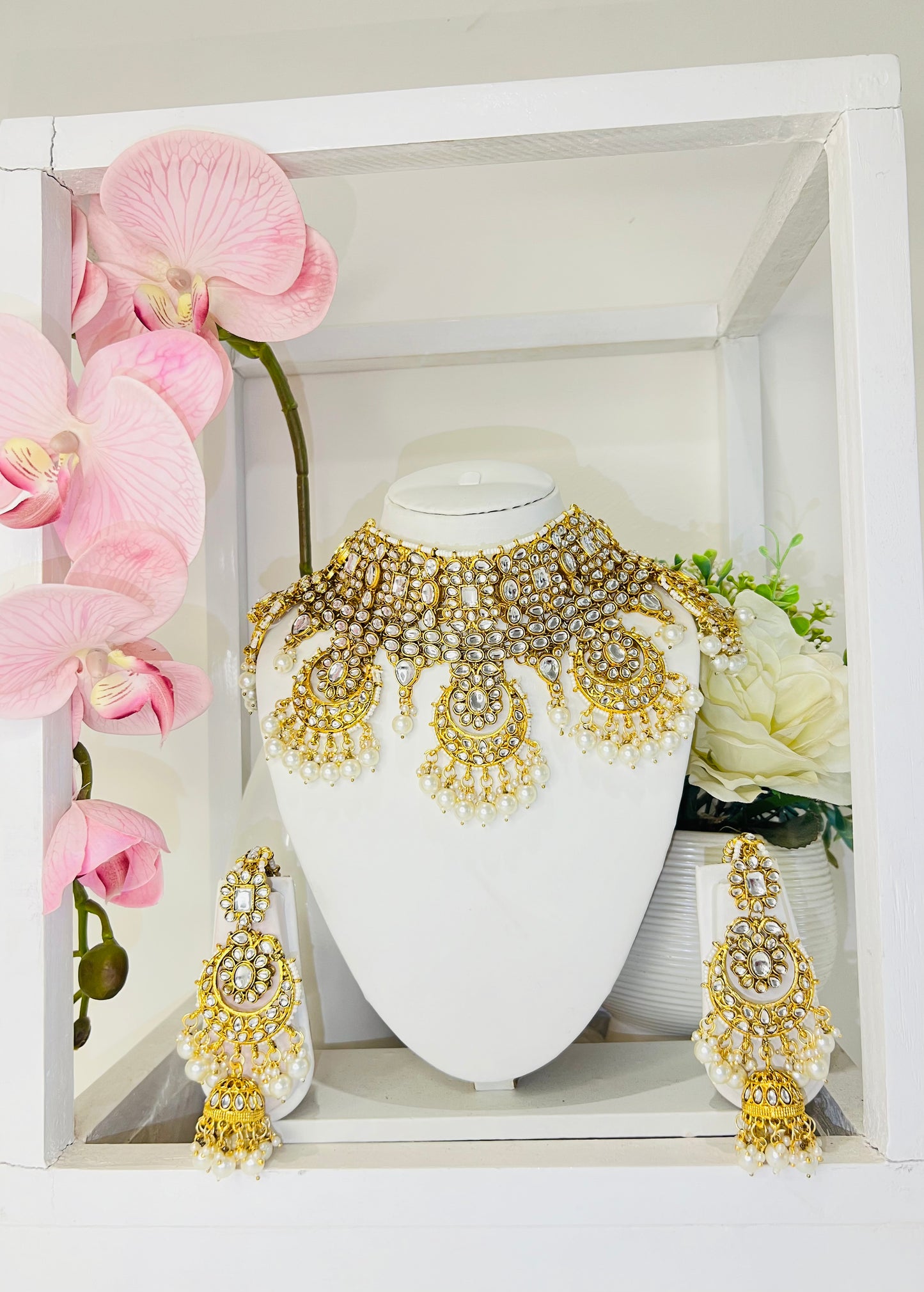 Sheen Kundan Bridal Set