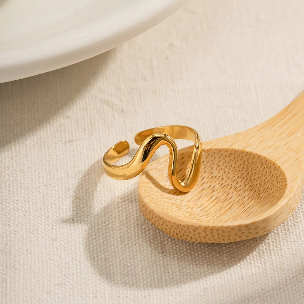Skye sculpted gold S wave ring, view 3