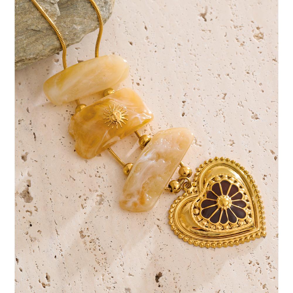 Rio Heirloom Heart Necklace
