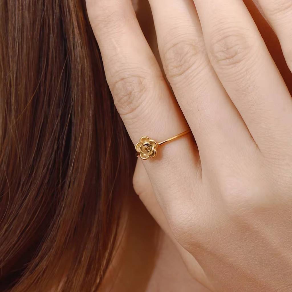 Tiny Flower Ring