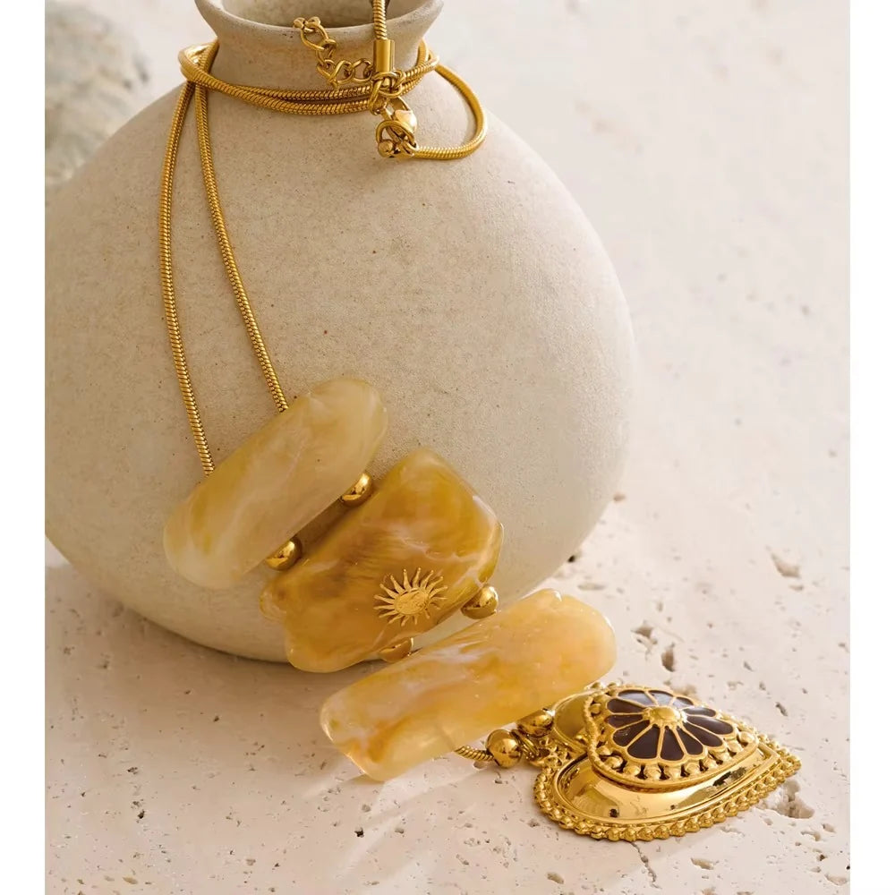 Rio Heirloom Heart Necklace